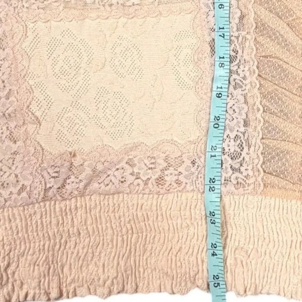 Free People peach Lace Ruffle Smocked Hem Boho Crochet Top Womens Large